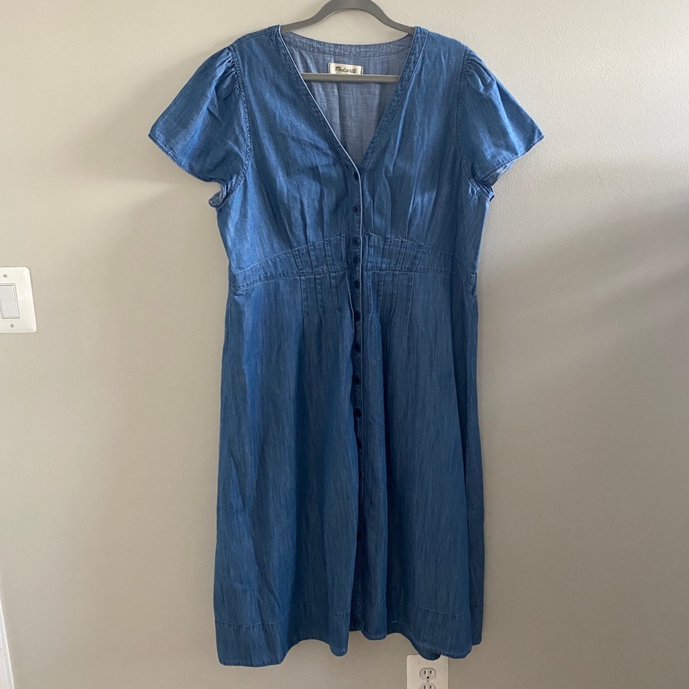 Plus Madewell Denim Pleat-Waist Midi Dress